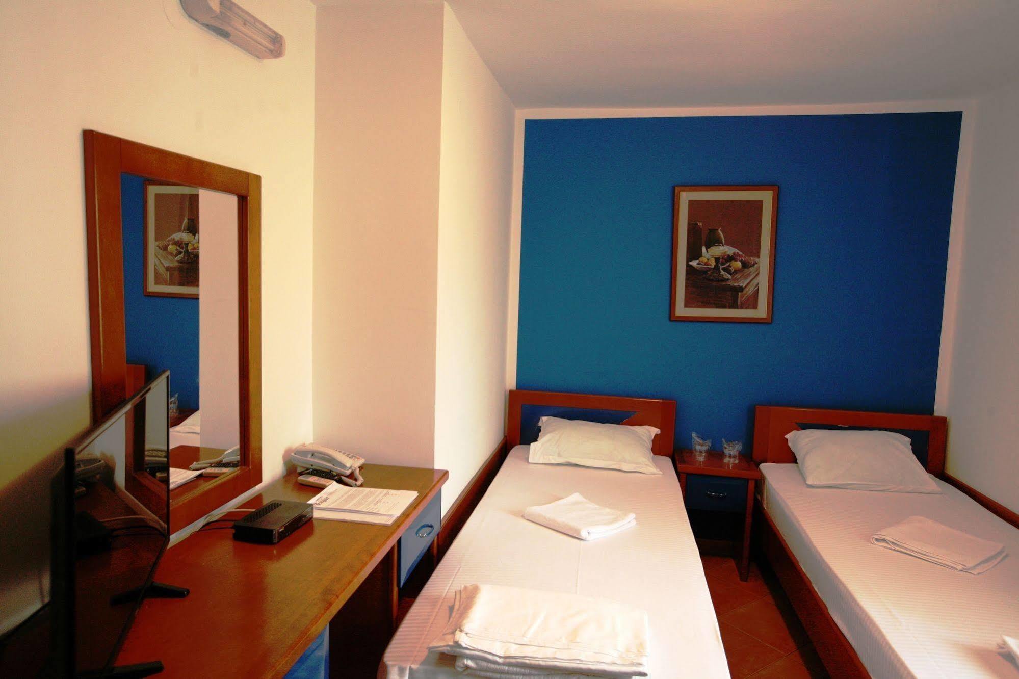 Boutique Hotel Villa Royal Tivat Kültér fotó
